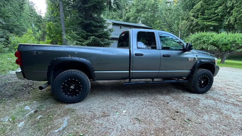 Dodge Ram 3500 Laramie 2007 photo 2