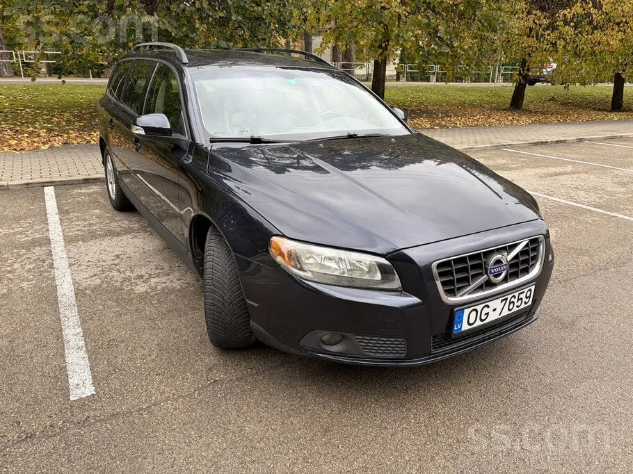 Volvo V70 2010 photo 5