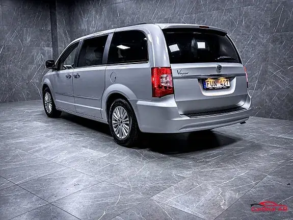Lancia Voyager 2012 photo 5