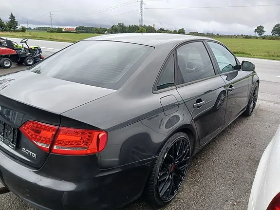 Audi A4 2009 photo 4