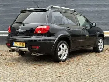 Mitsubishi Outlander 2006 photo 2