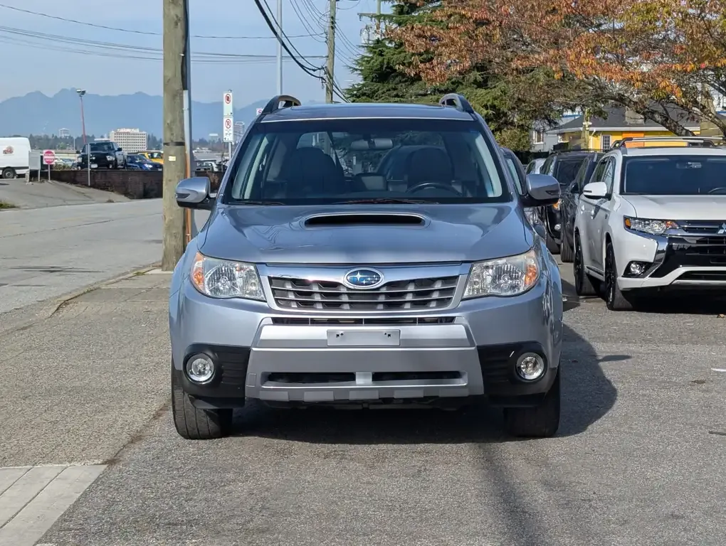 Subaru Forester 2012 photo 2