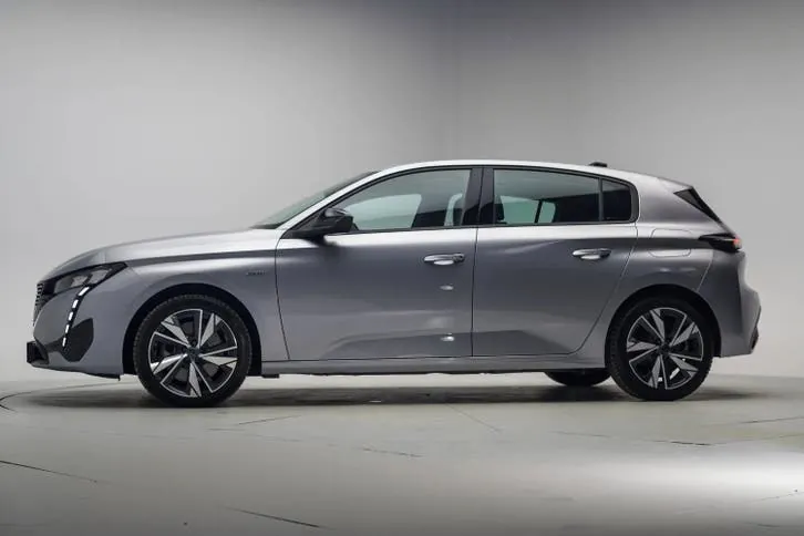 Peugeot 308 2023 photo 2