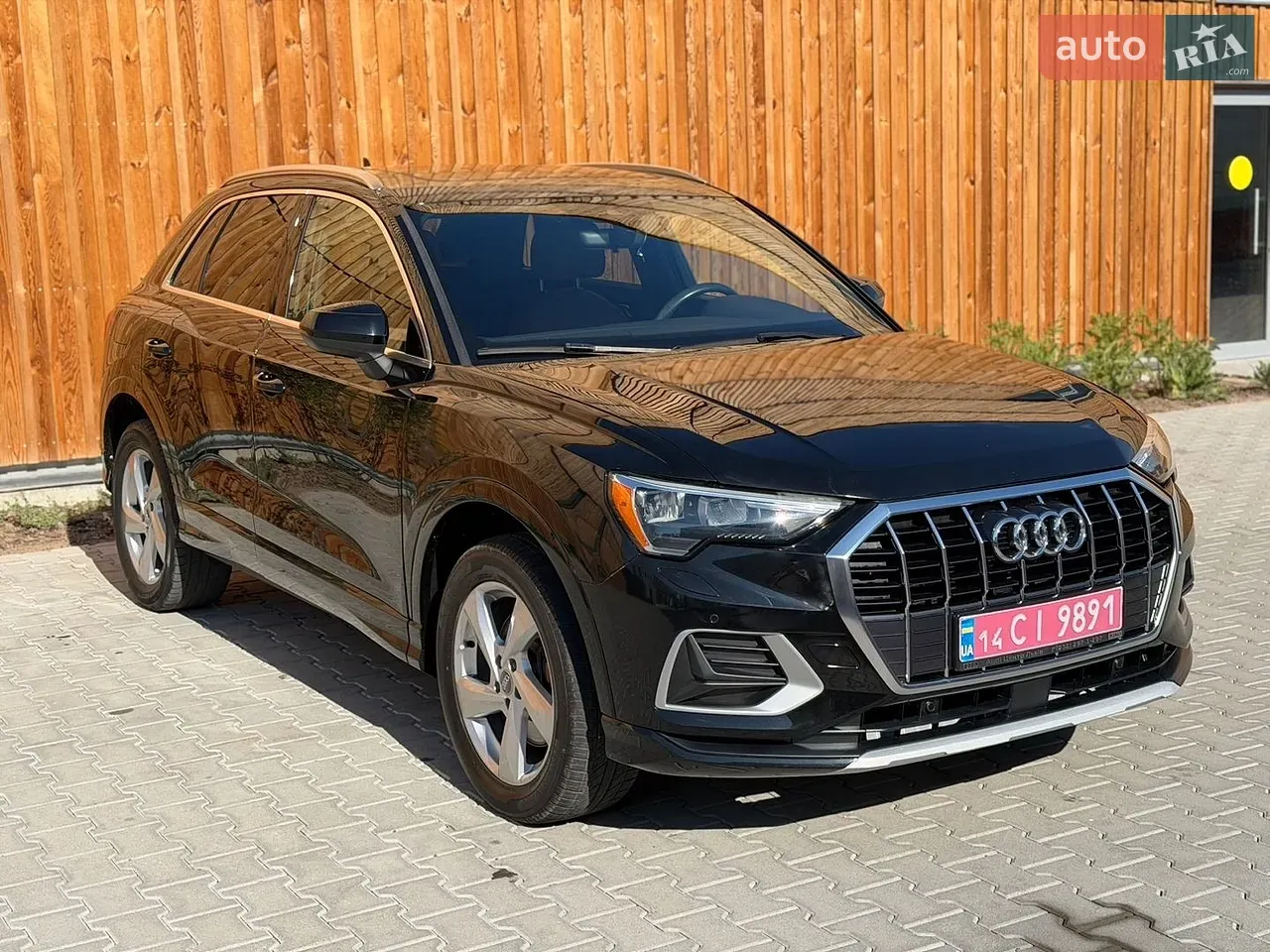 Audi Q3 2020 photo 2