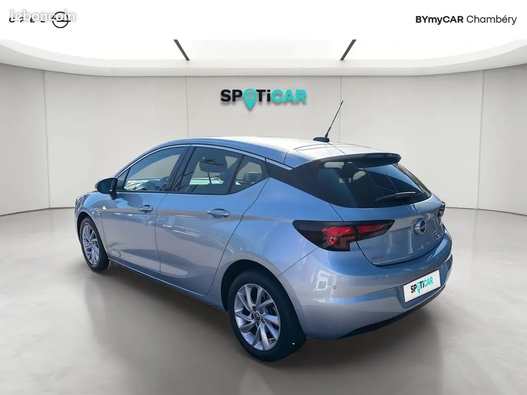 Opel Astra 2020 photo 3