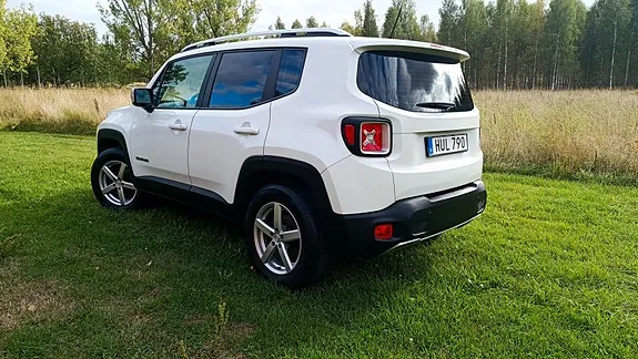 Jeep Renegade 2015 photo 2