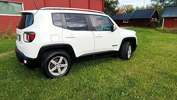 Jeep Renegade 2015 photo 5