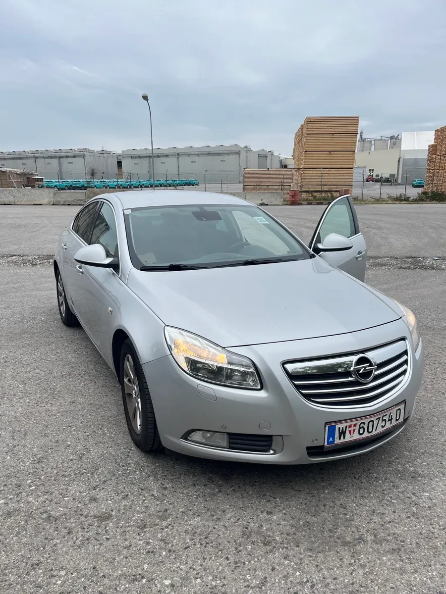 Opel Insignia 2012 photo 3