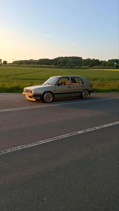 Volkswagen Golf 2