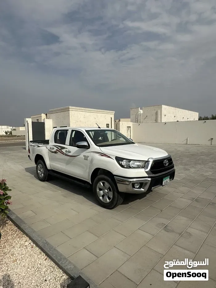 Toyota Hilux 2025 photo 2