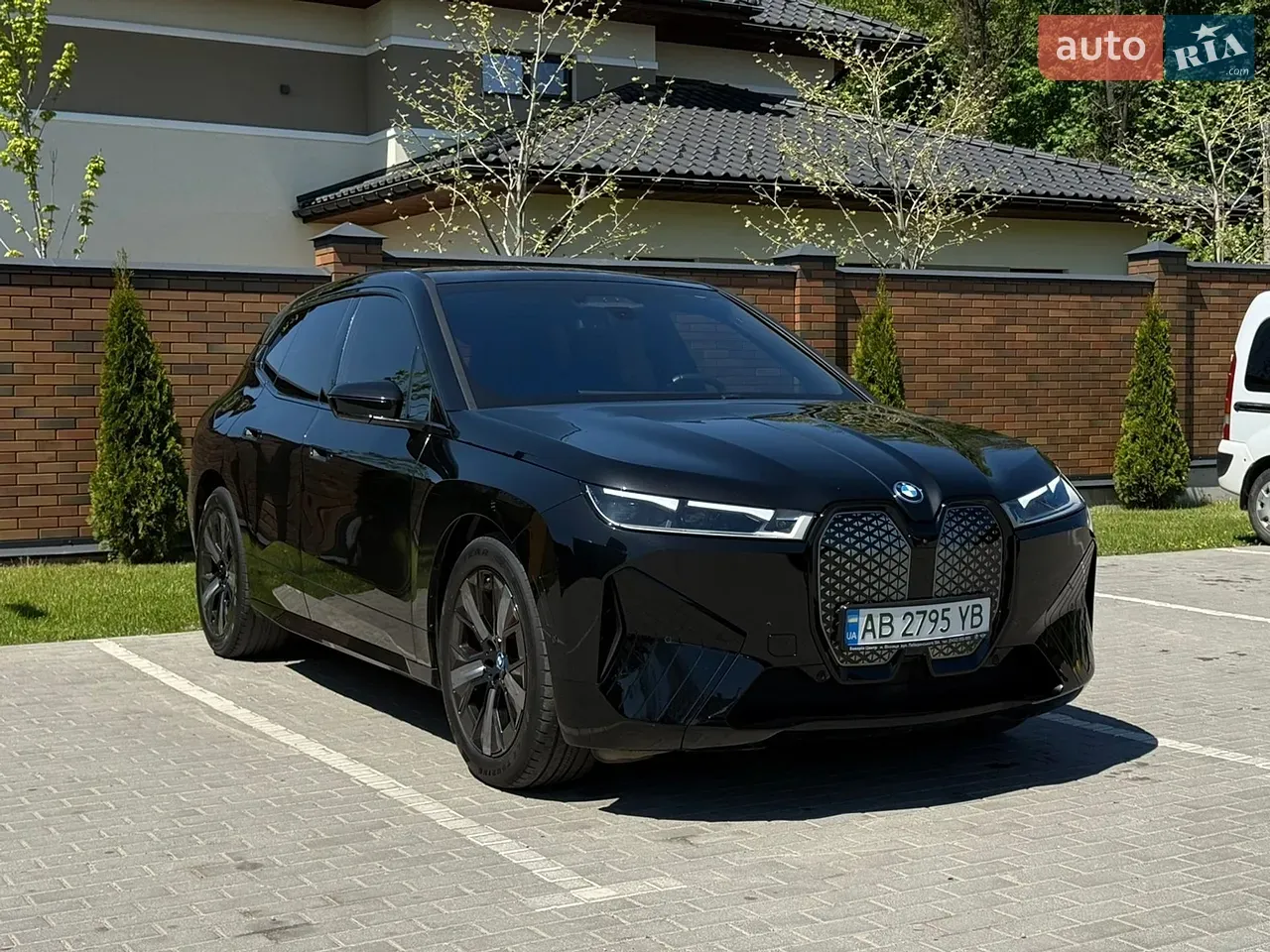 BMW Ix 2023 photo 2
