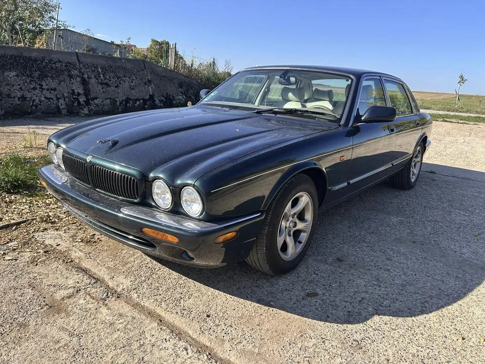 Jaguar Xj