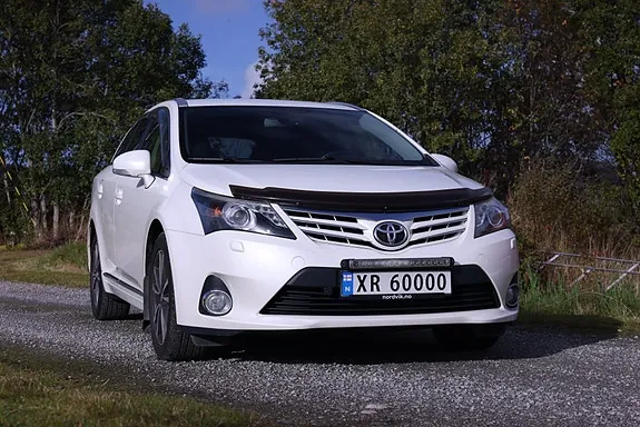 Toyota Avensis 2014 photo 3