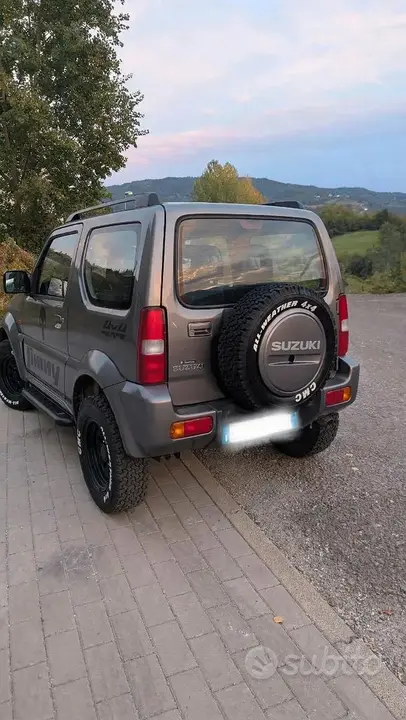 Suzuki Jimny 2006 photo 2