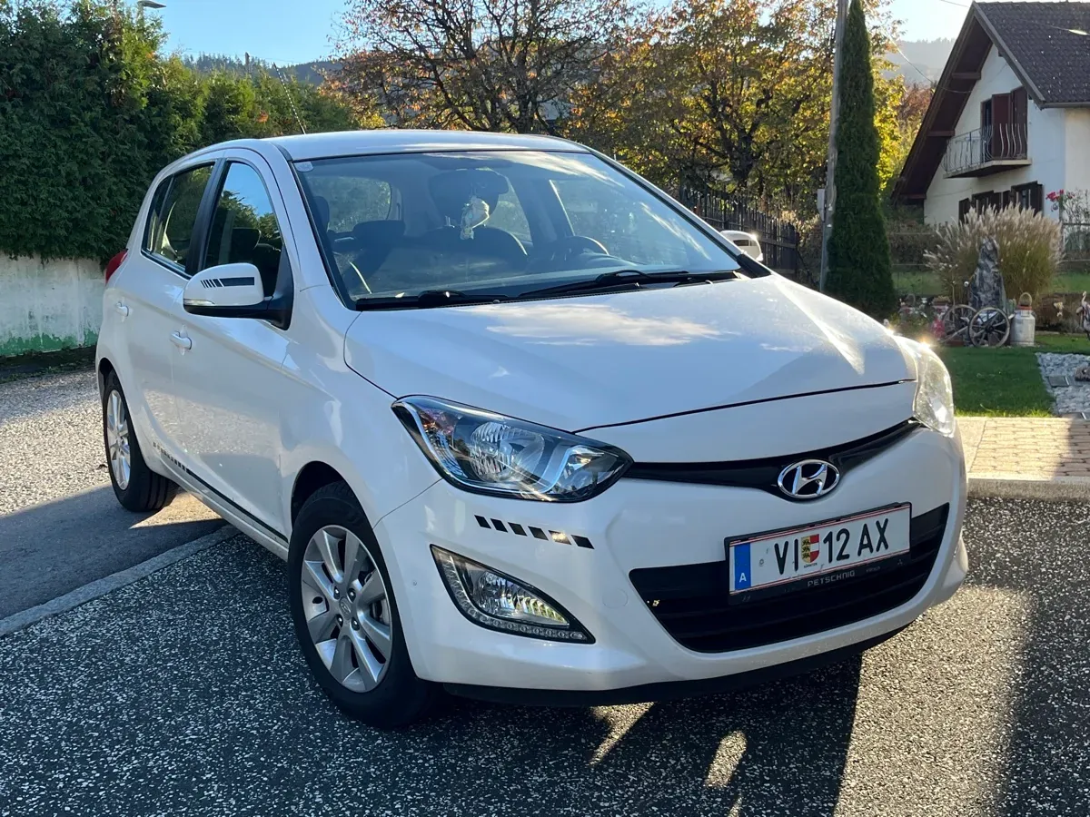 Hyundai I20 2013 photo 2
