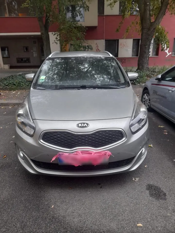 Kia Carens