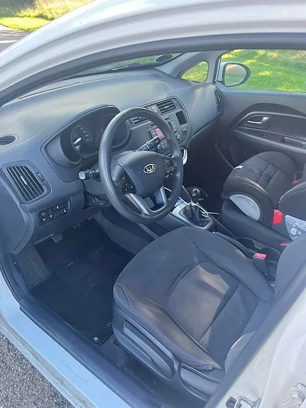Kia Rio 2012 photo 5