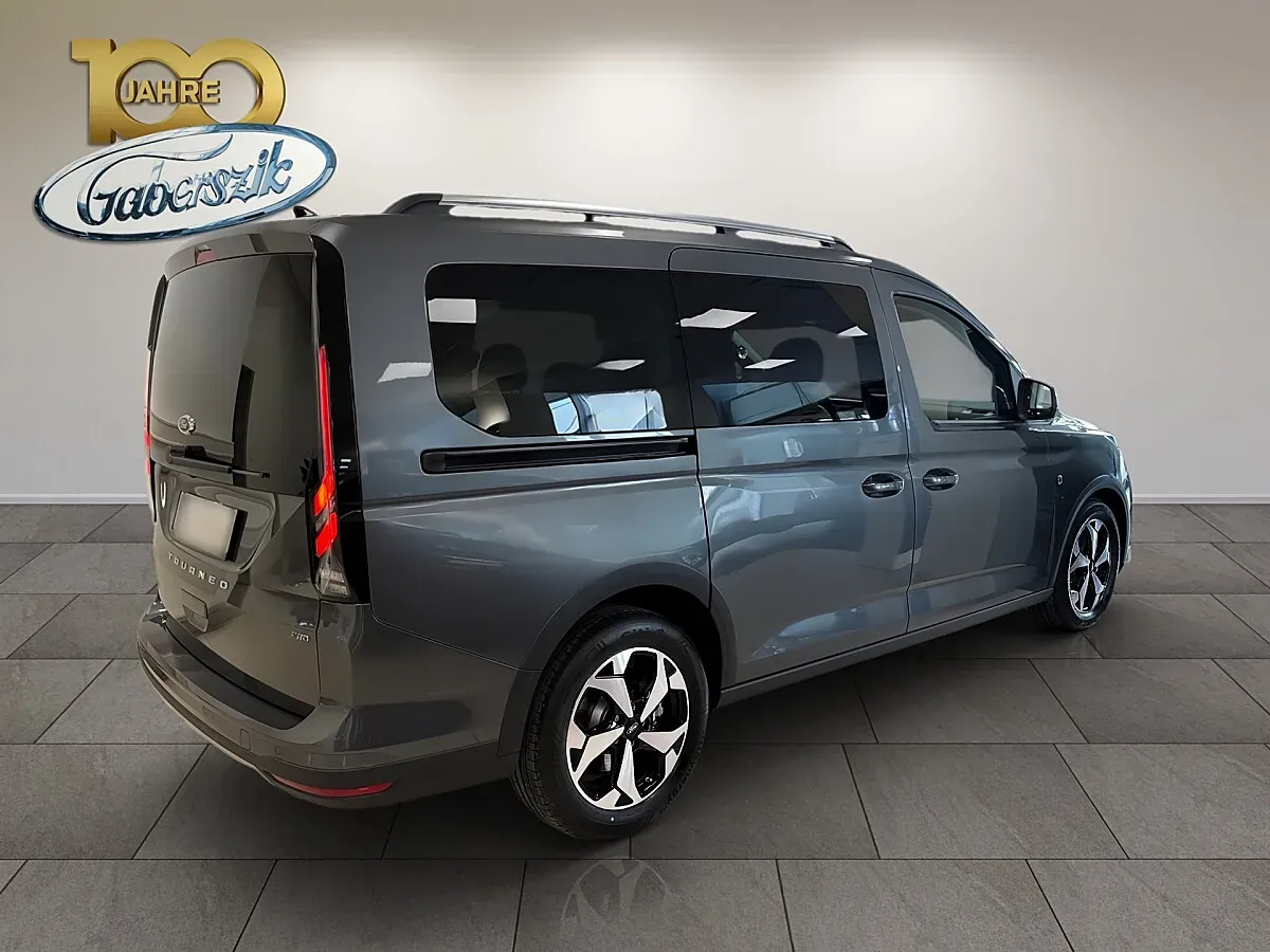 Ford Tourneo photo 2