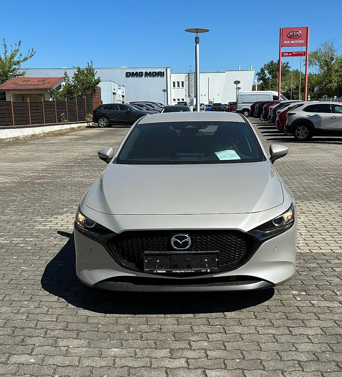 Mazda Mazda3 photo 2