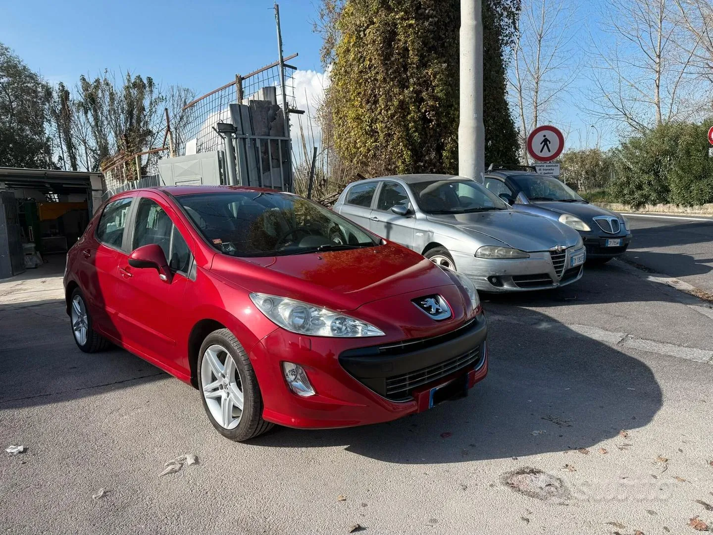 Peugeot 308 2011 photo 2