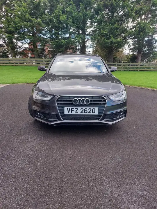 Audi A4 Avant 2014 photo 2
