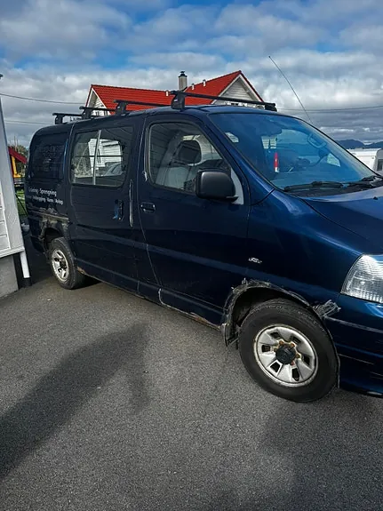 Toyota Hiace 2007 photo 2