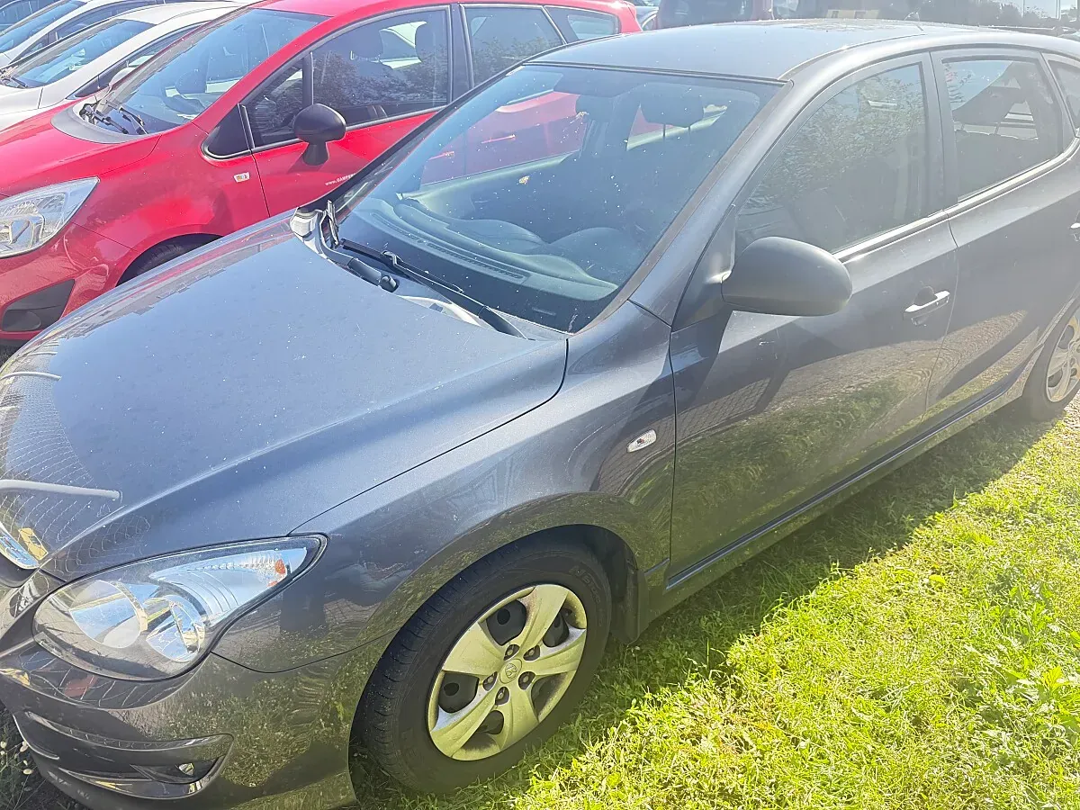 Hyundai I30 2011 photo 3