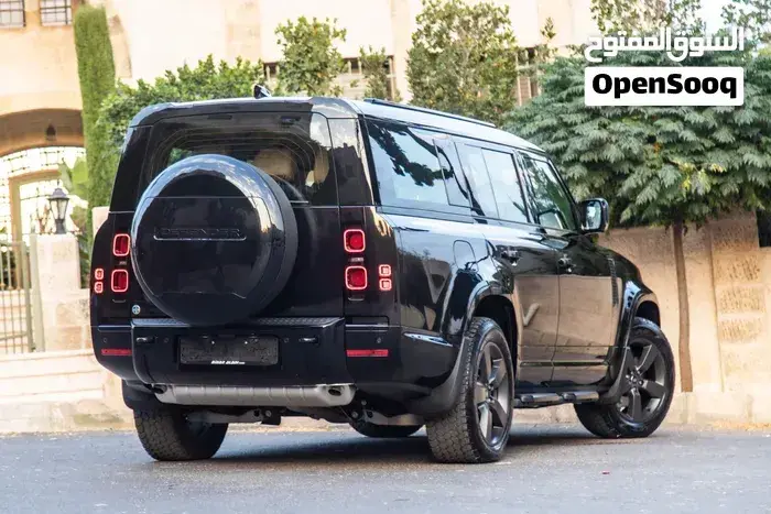 Land Rover Defender 2025 photo 4