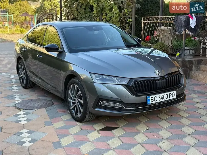 Skoda Octavia 2023 photo 2