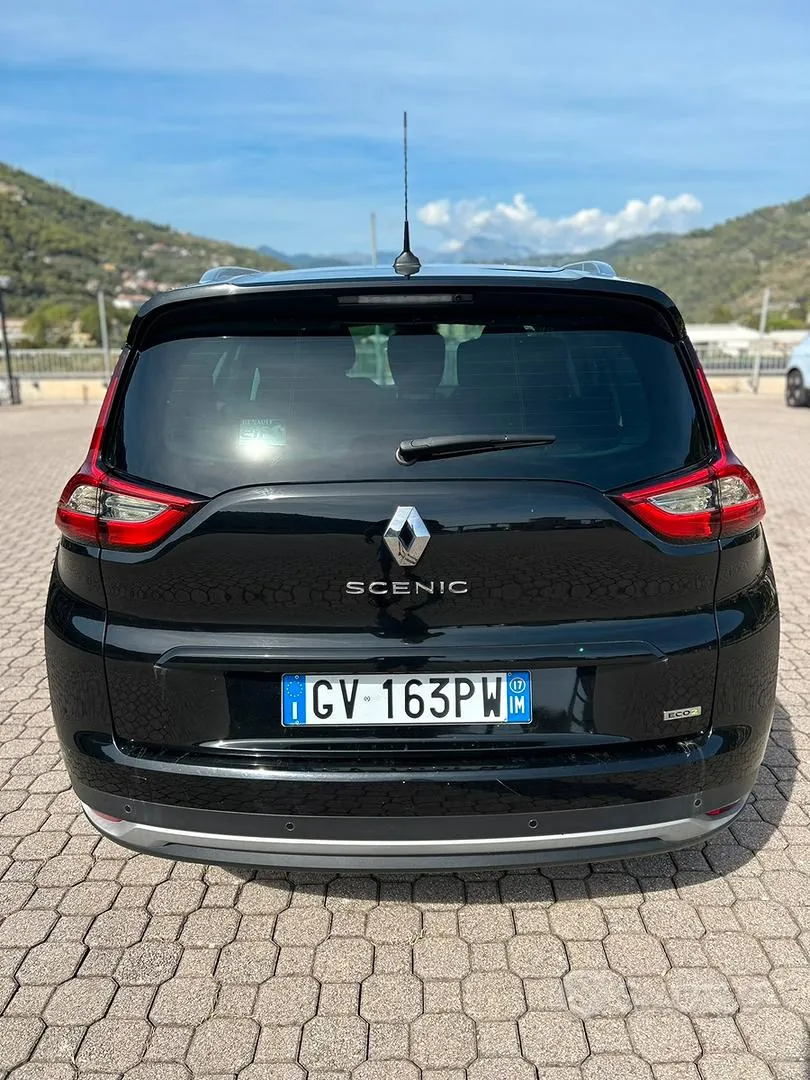 Renault Grand Scenic 2017 photo 2