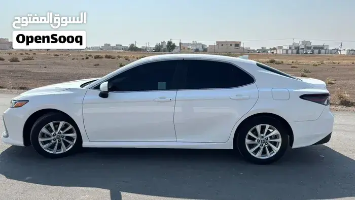 Toyota Camry 2023 photo 2