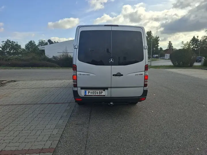 Mercedes-Benz Sprinter 2011 photo 3