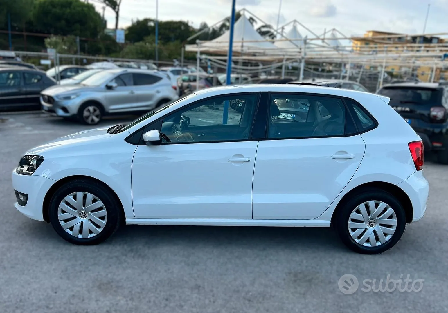 Volkswagen Polo 2012 photo 2