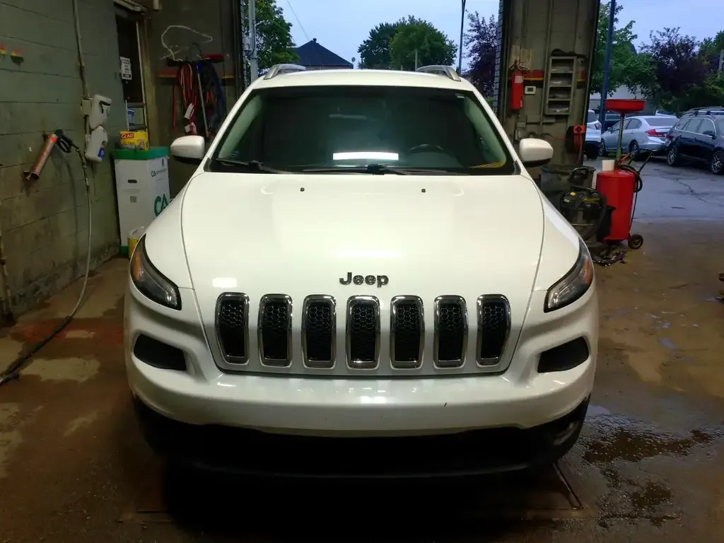 Jeep Cherokee 2015 photo 2
