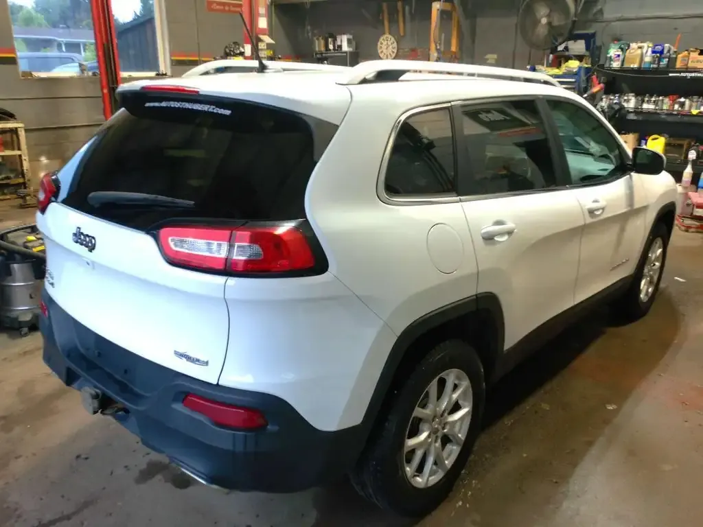 Jeep Cherokee 2015 photo 4