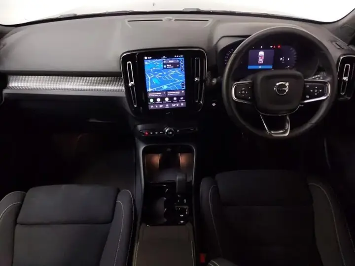 Volvo Xc40 2025 photo 3