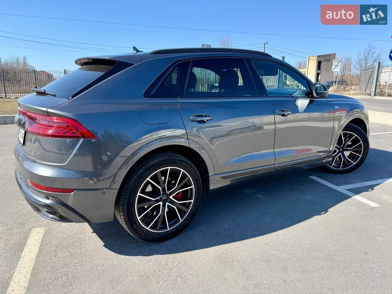 Audi Q8 2019 photo 4