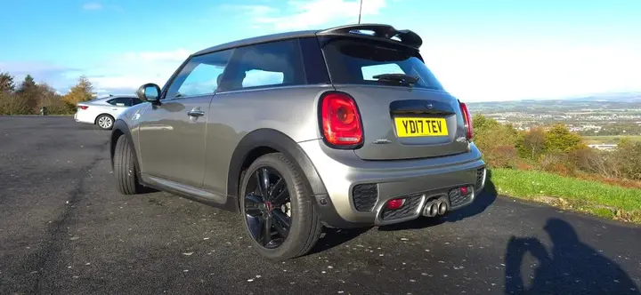 Mini Hatch 2017 photo 4