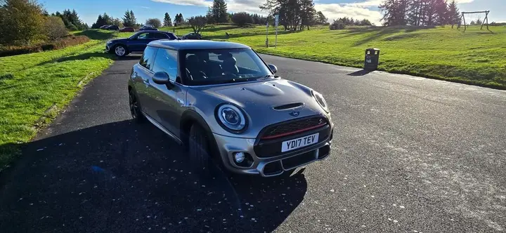 Mini Hatch 2017 photo 2