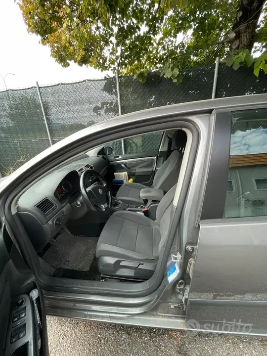 Volkswagen Golf 2009 photo 4