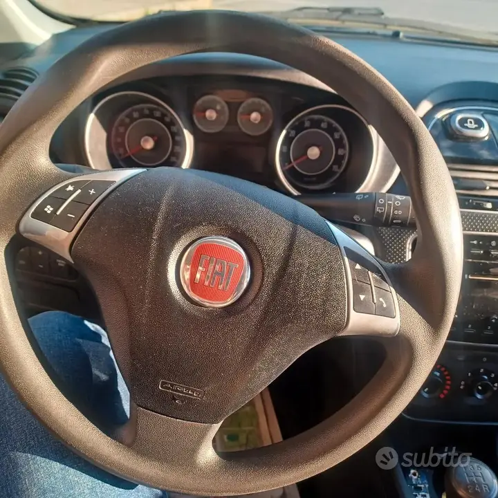 Fiat Punto Evo 2011 photo 5