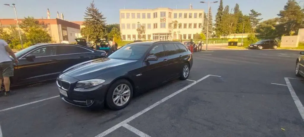 BMW 5 Series 2012 photo 3