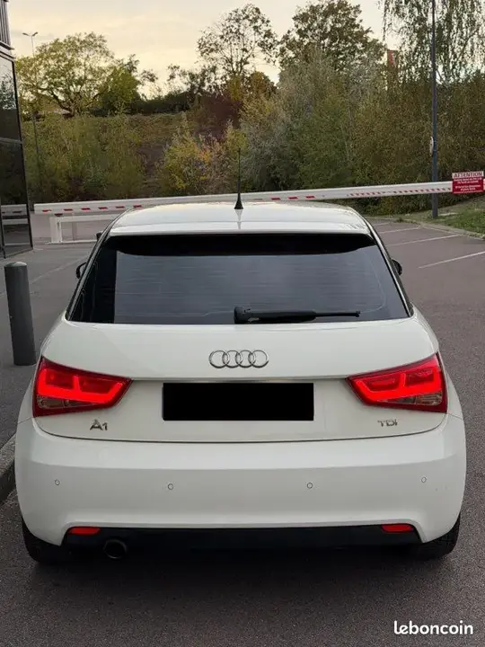 Audi A1 2011 photo 4