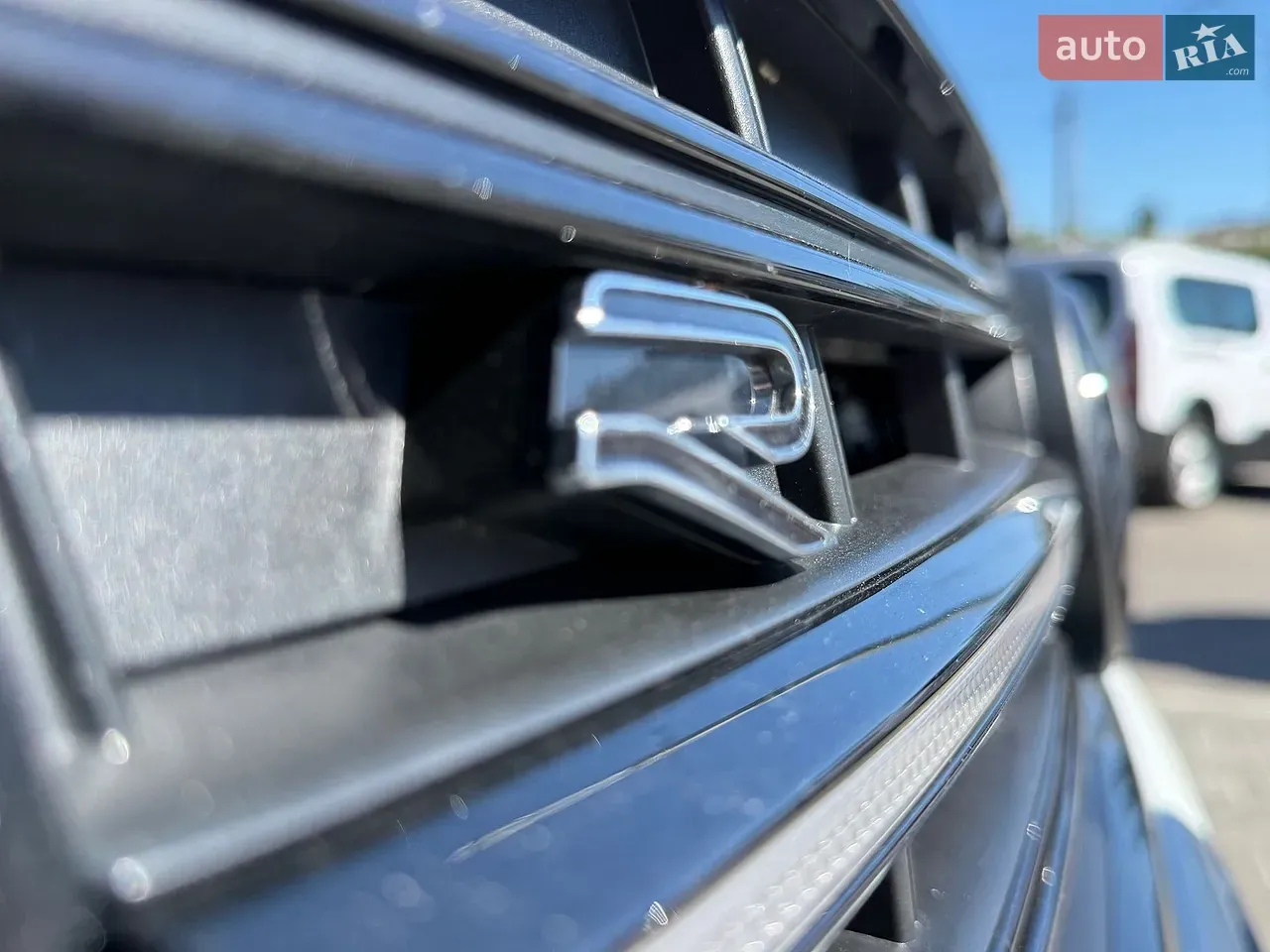 Volkswagen Touareg 2024 photo 3