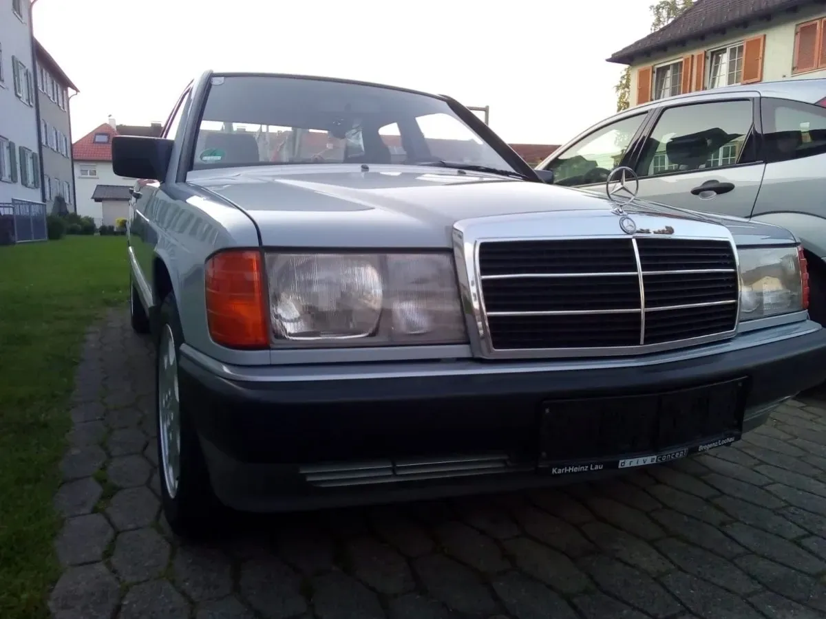Mercedes-Benz 190