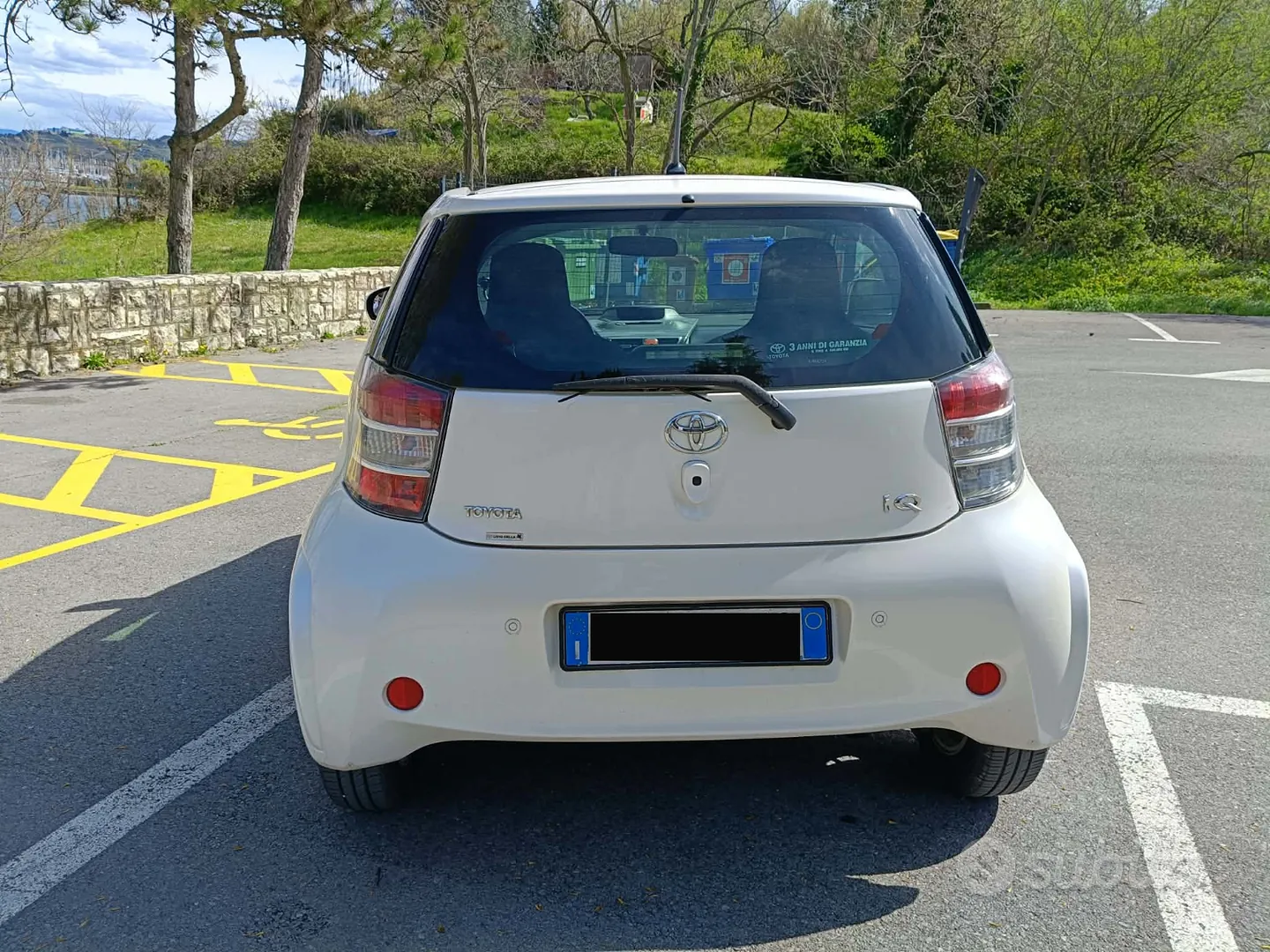 Toyota Iq 2009 photo 2