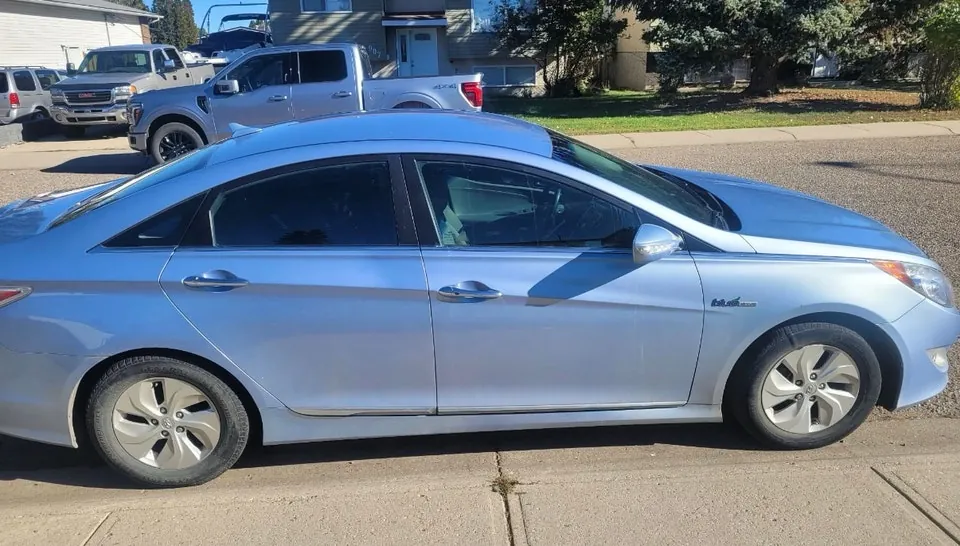 Hyundai Sonata 2015 photo 2