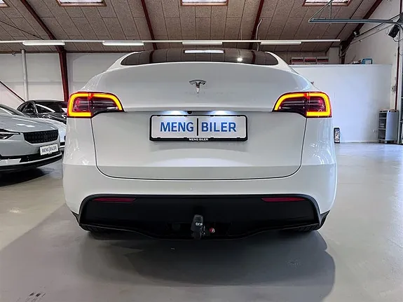 Tesla Model Y 2023 photo 5