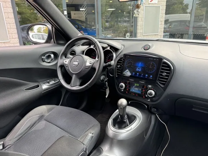 Nissan Juke 2010 photo 2