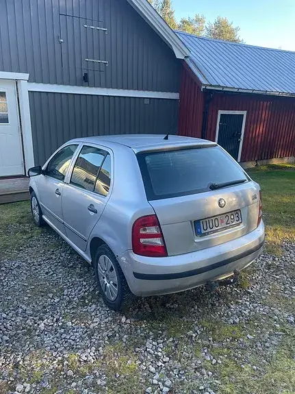 Skoda Fabia 2004 photo 2